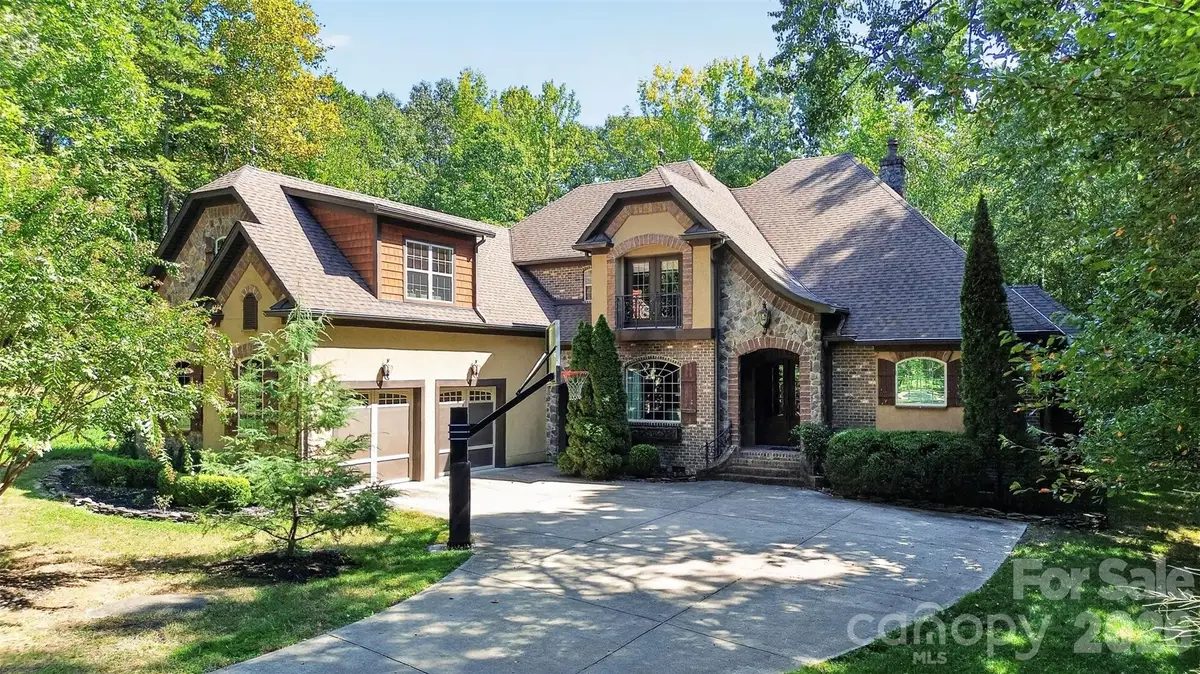 6031 Greystone Drive, Matthews, NC 28104 - #1
