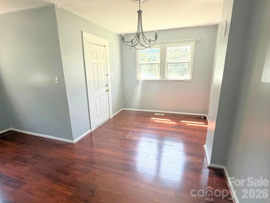 329 W Main Street, Lincolnton, NC 28092 - #2