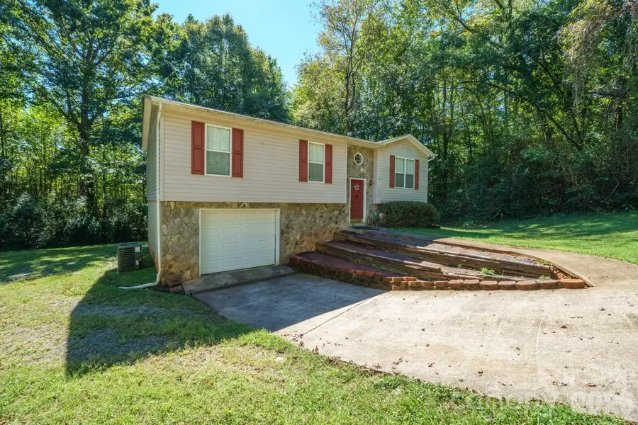 3234 Smokey Lane, Lenoir, NC 28645 - #3