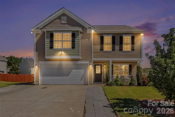 8824 Merrie Rose Avenue, Charlotte, NC 28213