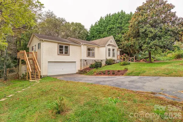 5 Parkway Creek Drive, Asheville, NC 28803