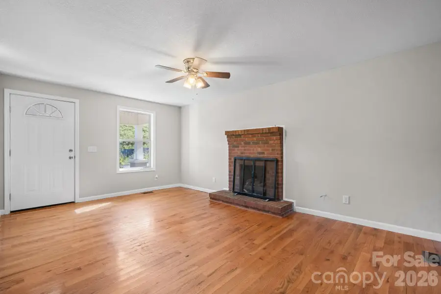 934 Fairview Drive Sw, Lenoir, NC 28645 - #3