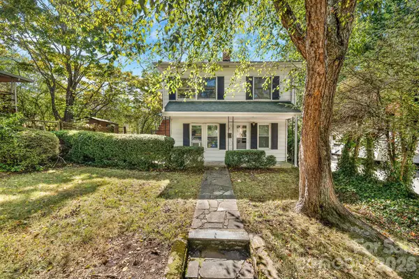8 Maple Crescent Street, Asheville, NC 28806