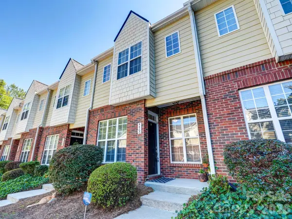 4460 Yoruk Forest Lane, Charlotte, NC 28211