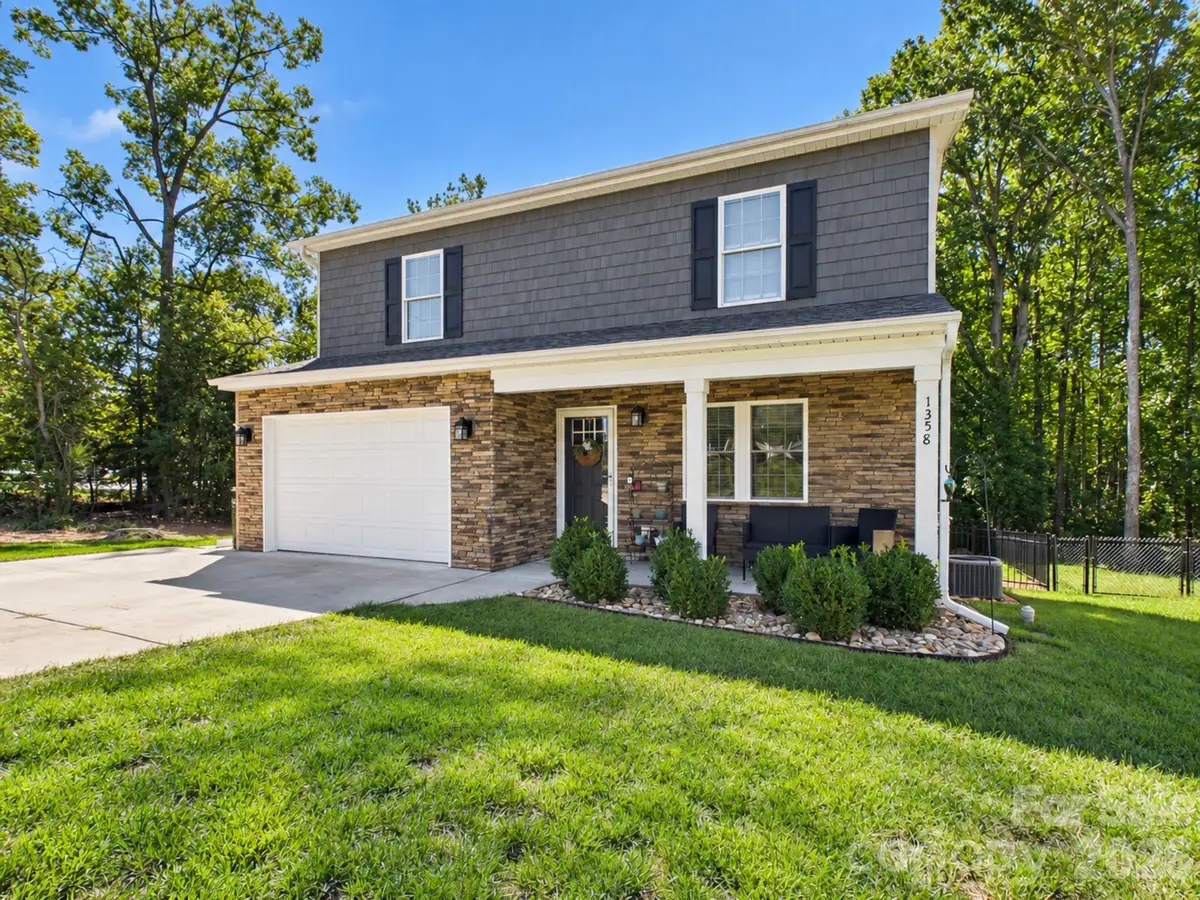 1358 26th Avenue Ne, Hickory, NC 28601 - #1