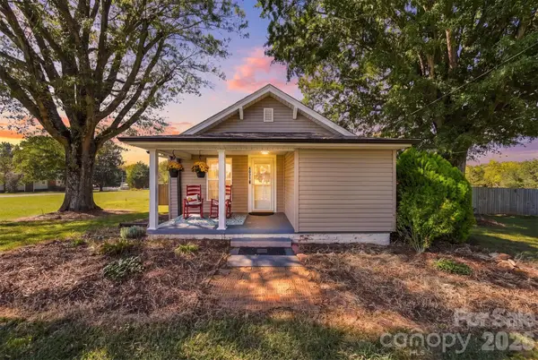 4021 Sulphur Springs Road Ne, Hickory, NC 28601
