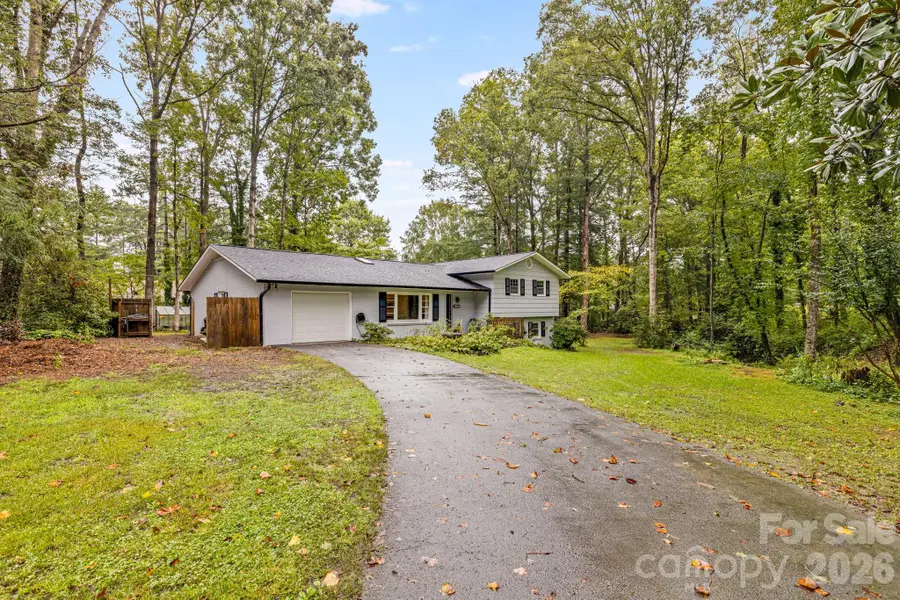 3238 Debbie Drive, Hendersonville, NC 28791 - #2