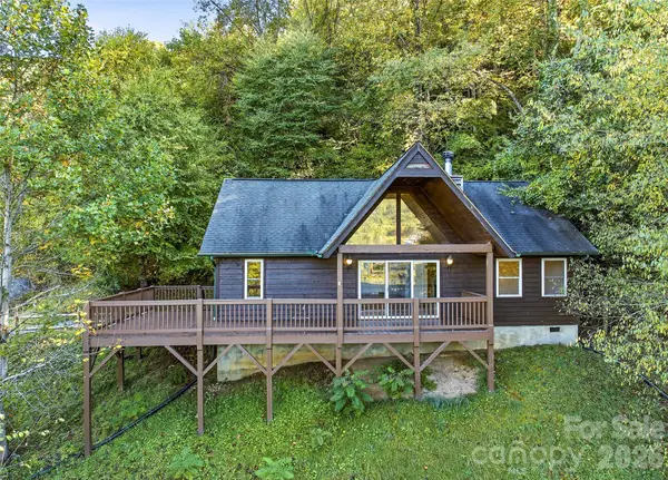 144 Appalachian Trail, Maggie Valley, NC 28751