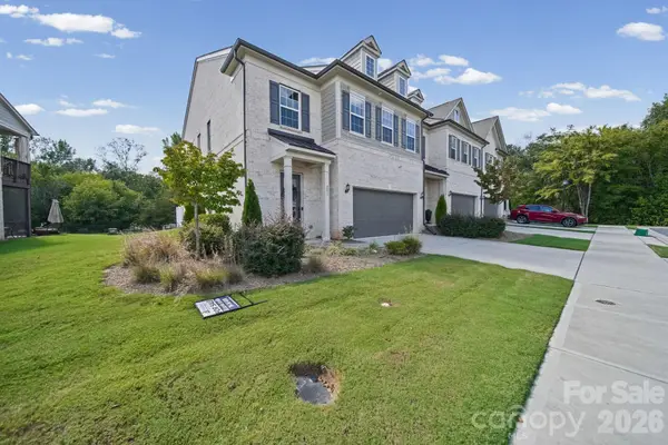 203 Heathbrook Lane, Waxhaw, NC 28173