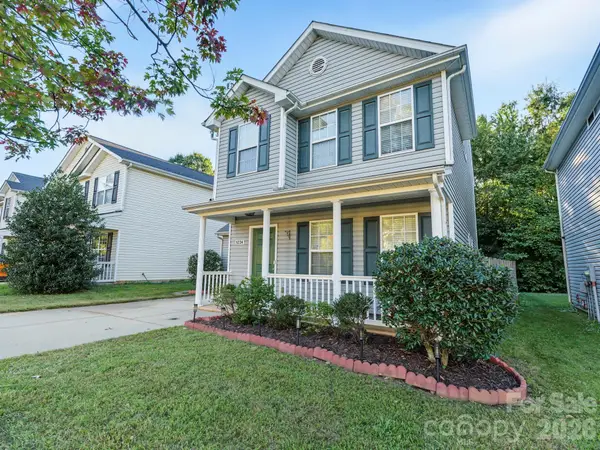 5724 Henderson Oaks Drive, Charlotte, NC 28269