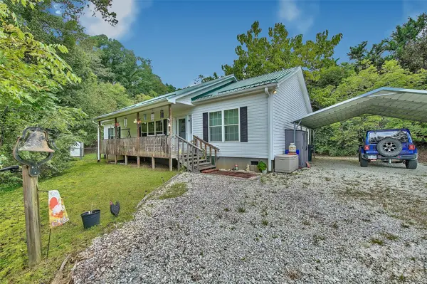 397 Reservoir Road, Spruce Pine, NC 28777