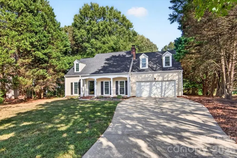 9121 Gamesford Drive, Charlotte, NC 28277 - #2