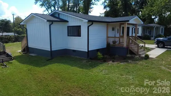108 Maplewood Knoll Drive, East Flat Rock, NC 28726
