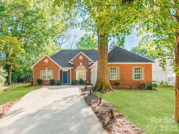 810 Greenhill Drive, Charlotte, NC 28217