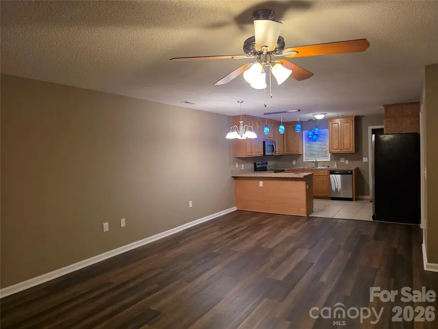 505 2nd Street Place Ne #E2, Conover, NC 28613 - #3