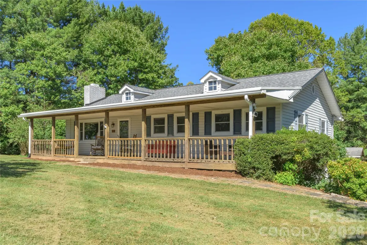 550 Enka Lake Road, Candler, NC 28715 - #1