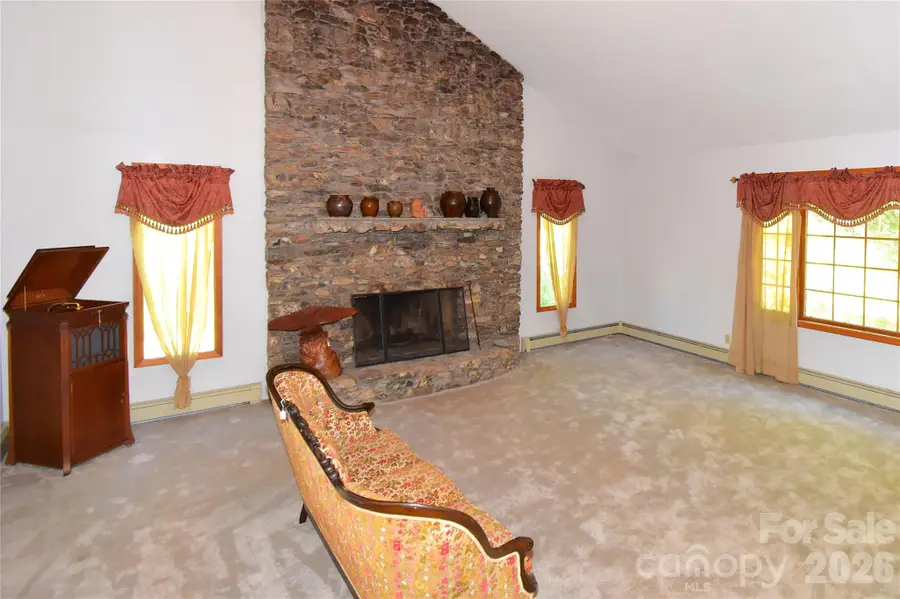 586 Justice Ridge Road, Candler, NC 28715 - #2
