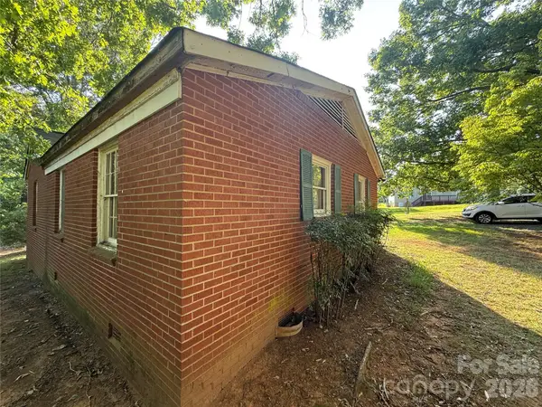 8915 Idlewild Road, Charlotte, NC 28227