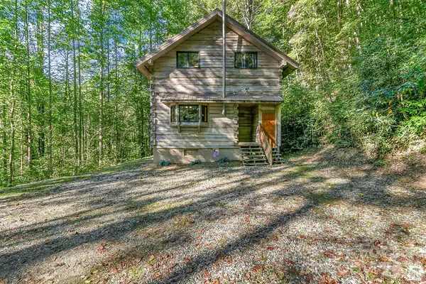 8579 Big Pine Road, Marshall, NC 28753