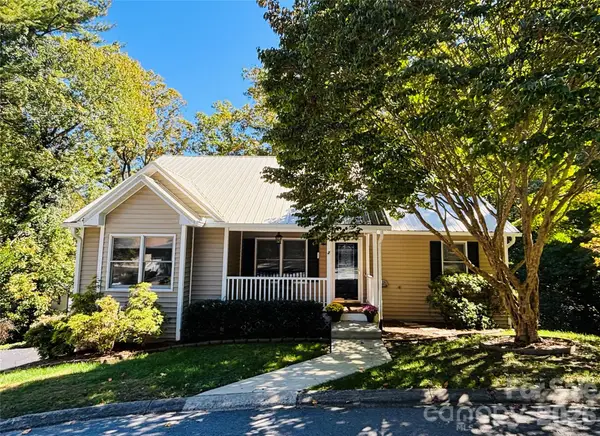 2 Maybury Place, Arden, NC 28704