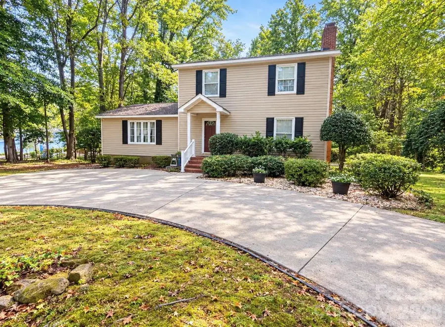 7332 Cedarbrook Drive, Charlotte, NC 28215 - #2