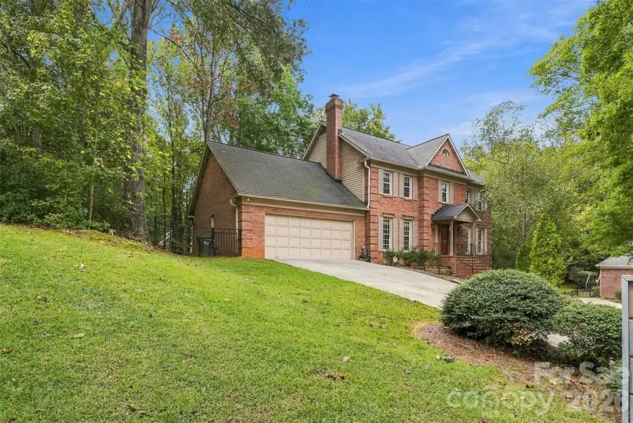 2020 Fairchelsea Way Lane, Matthews, NC 28105 - #3