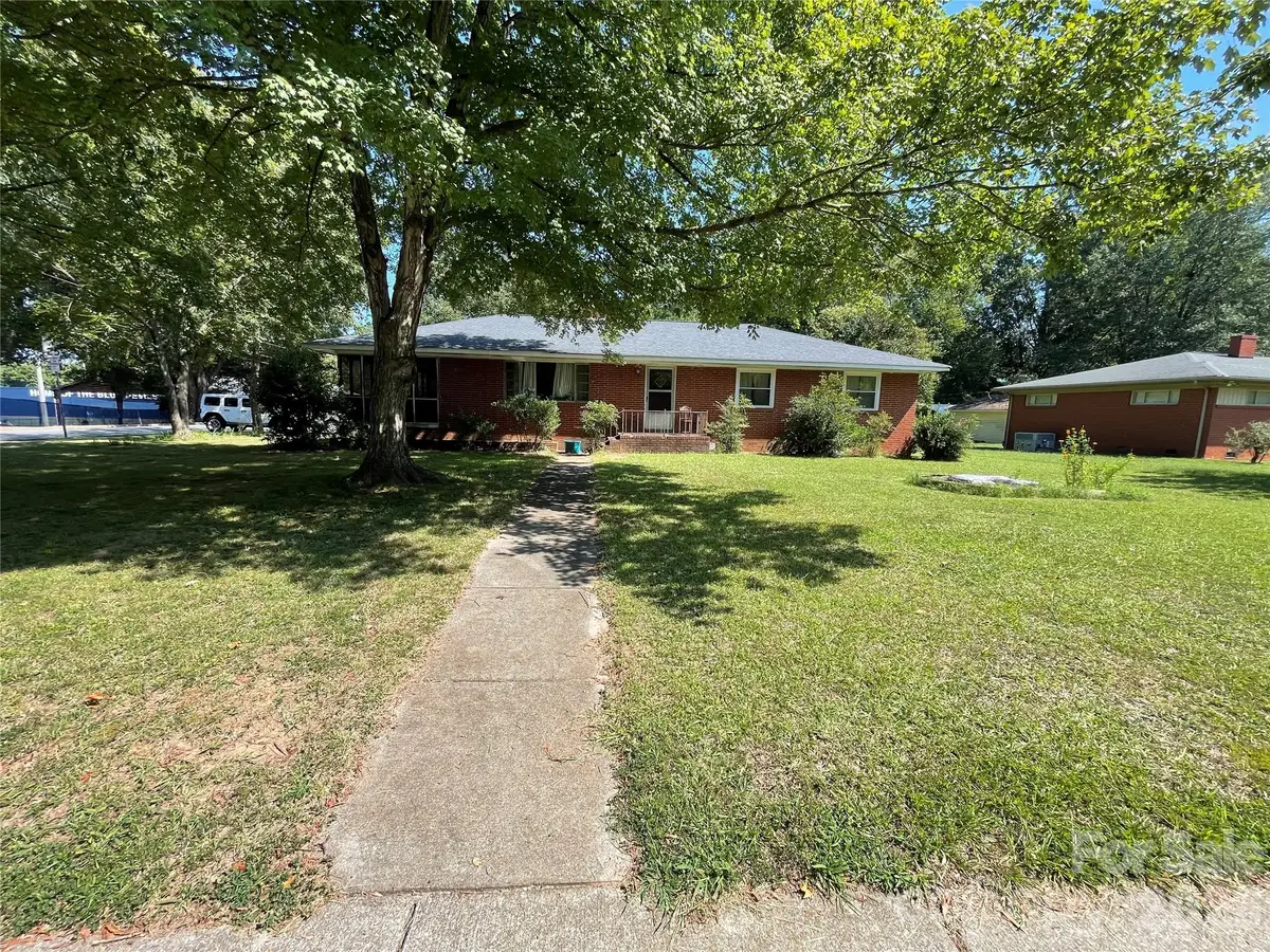 306 S Magnolia Street, Mooresville, NC 28115 - #1