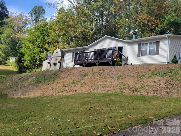 183 Gobbler Circle, Horse Shoe, NC 28742