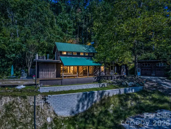 500 E Poplar Drive, Hendersonville, NC 28792