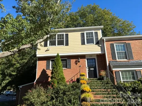 2301 Hayloft Circle, Charlotte, NC 28226