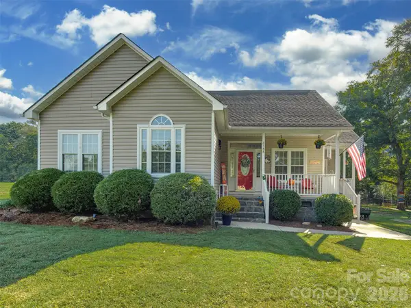 6388 Branson Davis Road, Randleman, NC 27317