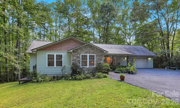 125 Rollins Place Road, Brevard, NC 28712