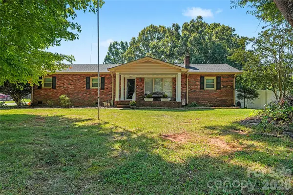 1410 36th Avenue Drive Ne, Hickory, NC 28601