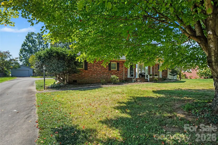 1410 36th Avenue Drive Ne, Hickory, NC 28601 - #2