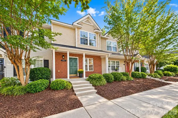 144 Mangum Circle, Mooresville, NC 28117