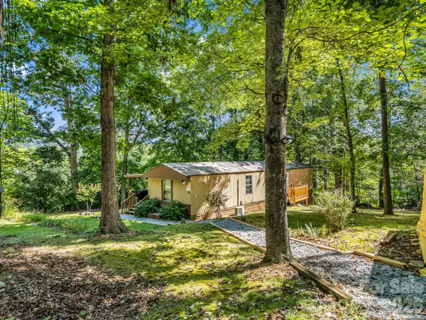 20 Jones Hillock Drive, Asheville, NC 28805