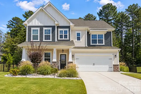107 Hollywood Court, Troutman, NC 28166