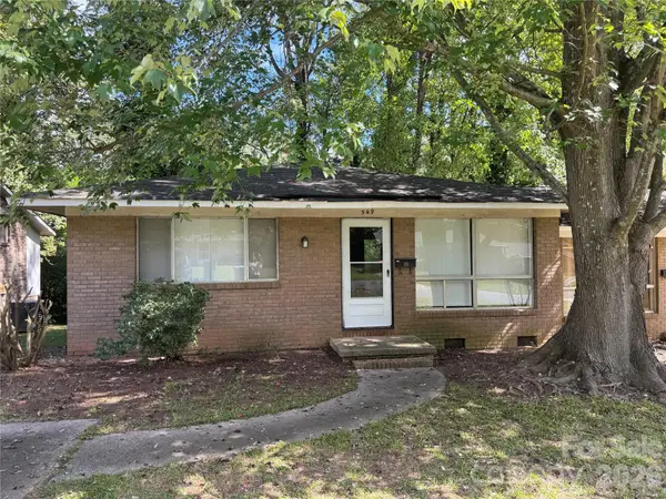 549 Blendwood Drive, Charlotte, NC 28215
