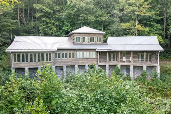 2099 South Toe River Road, Burnsville, NC 28714