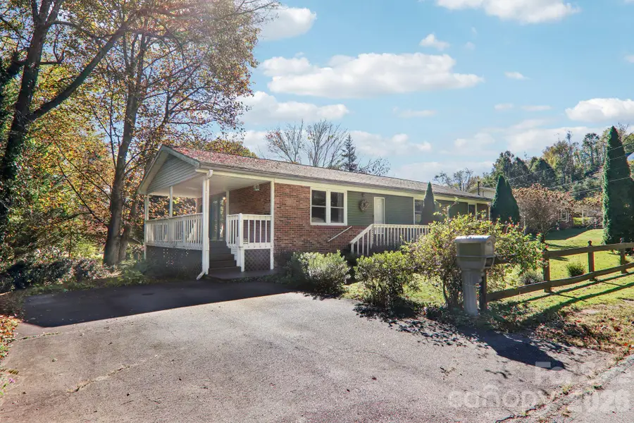 96 Rhinehart Street, Waynesville, NC 28786 - #2
