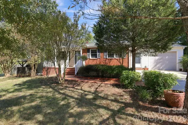 120 Glenwood Drive Sw, Concord, NC 28025
