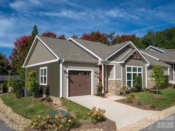 8 Heartleaf Circle, Arden, NC 28704