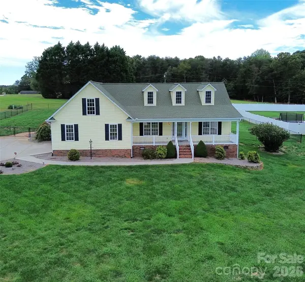 2221 Carriage Lane, Lincolnton, NC 28092