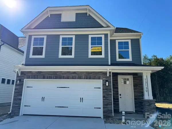 13139 Foxberry Road, Charlotte, NC 28213
