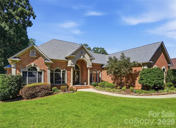 2469 Stoneview Court, Denver, NC 28037