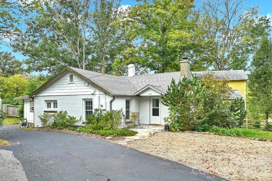 209 Old Haw Creek Road, Asheville, NC 28805 - #2