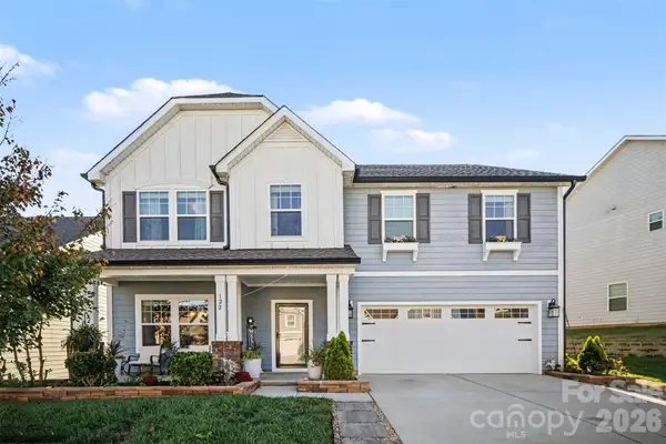 122 Divot Lane, Statesville, NC 28677