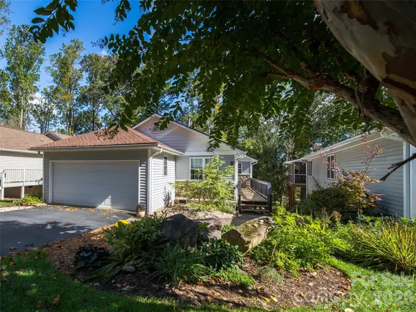 317 Ewarts Hill Road, Hendersonville, NC 28739