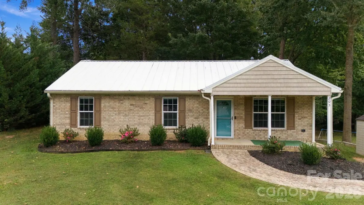 203 Crestview Drive, Thomasville, NC 27360 - #1