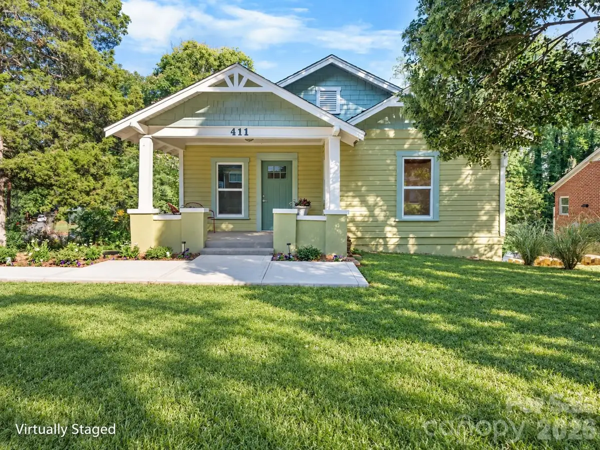 411 4th Street Se, Hickory, NC 28602 - #1